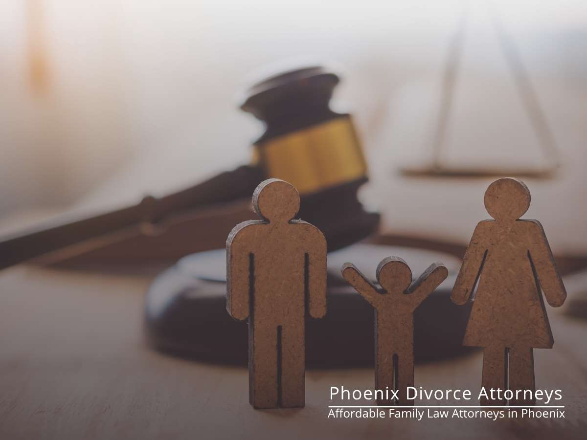Arizona Child Custody with family figures and legal gavel.